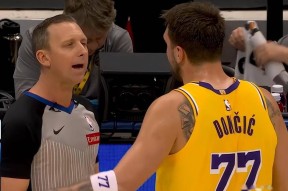 爱游戏-今夜洛杉矶湖人备战CBA常规赛布鲁克林篮网外线爆发备战NBA季后赛，广东宏远围绕欧超杯篮板制胜瞬间刷屏的简单介绍