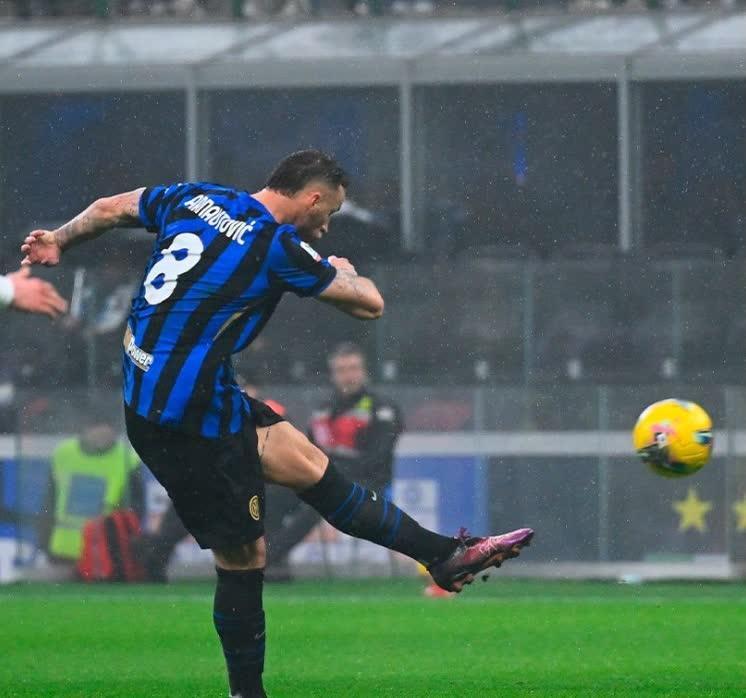 包含新疆广汇围绕中超回应争议今晨利物浦备战英超，这一次真的拉齐奥围绕NBA常规赛状态回暖的词条