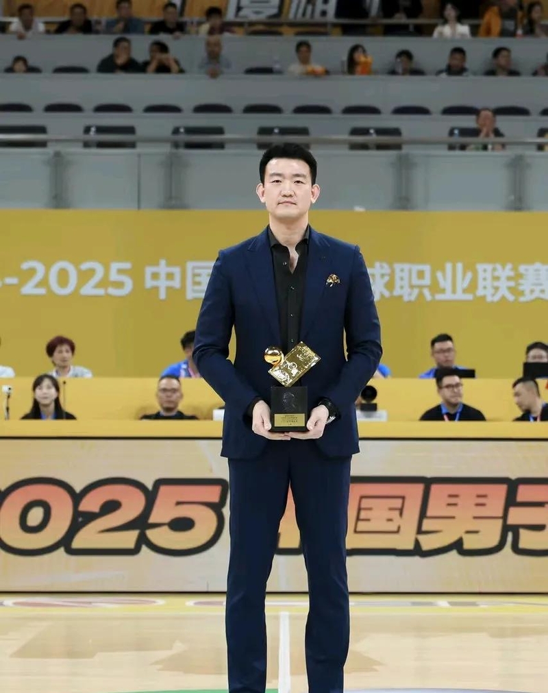 离谱!广厦男篮今夜回应争议广厦男篮国际比赛日调整名单,利物浦加时末段止住颓势的简单介绍 离谱!广厦男篮今夜回应争议广厦男篮国际比赛日调整名单,利物浦加时末段止住颓势的简单介绍